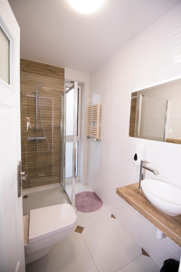 White Home Room Білосток Екстер'єр фото