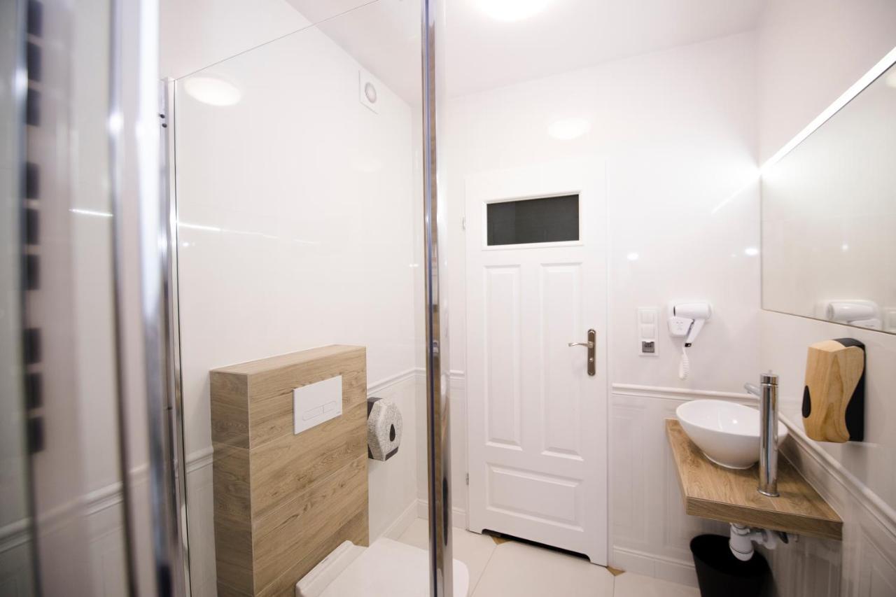 White Home Room Білосток Екстер'єр фото